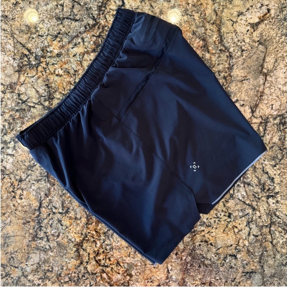 lululemon / Black Men’s Linerless Shorts 5” size M